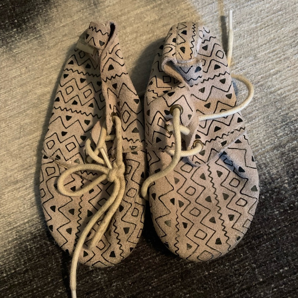 Piper Finn - size 7